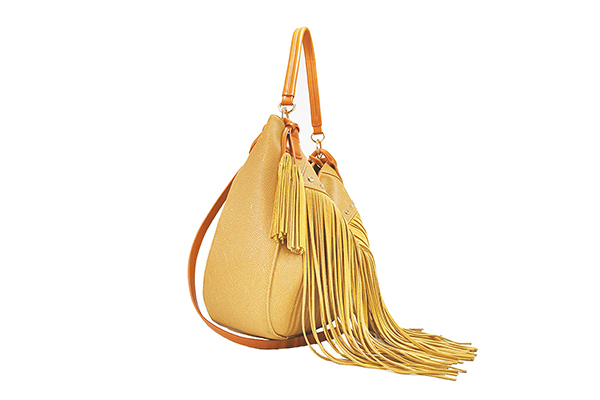 How do bags for women usually match colors to be both classic and fashionable to suit different skin tones and clothing styles?
